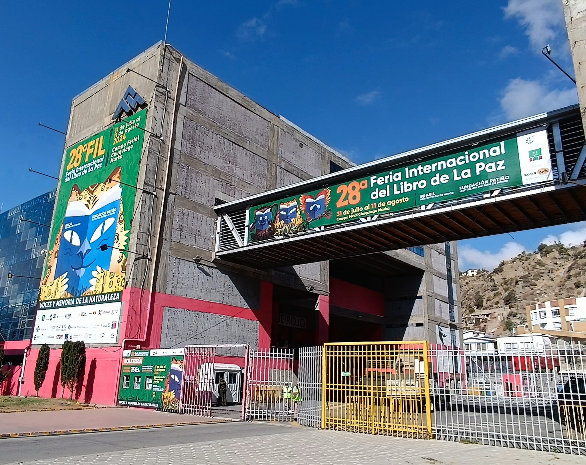 Feria del Libro ofrece beneficios para estudiantes de la UMSA