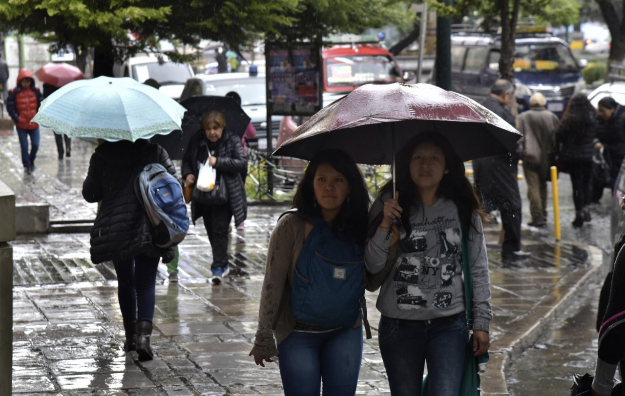 Tras lluvia, mejora la calidad de aire en la ciudad de La Paz