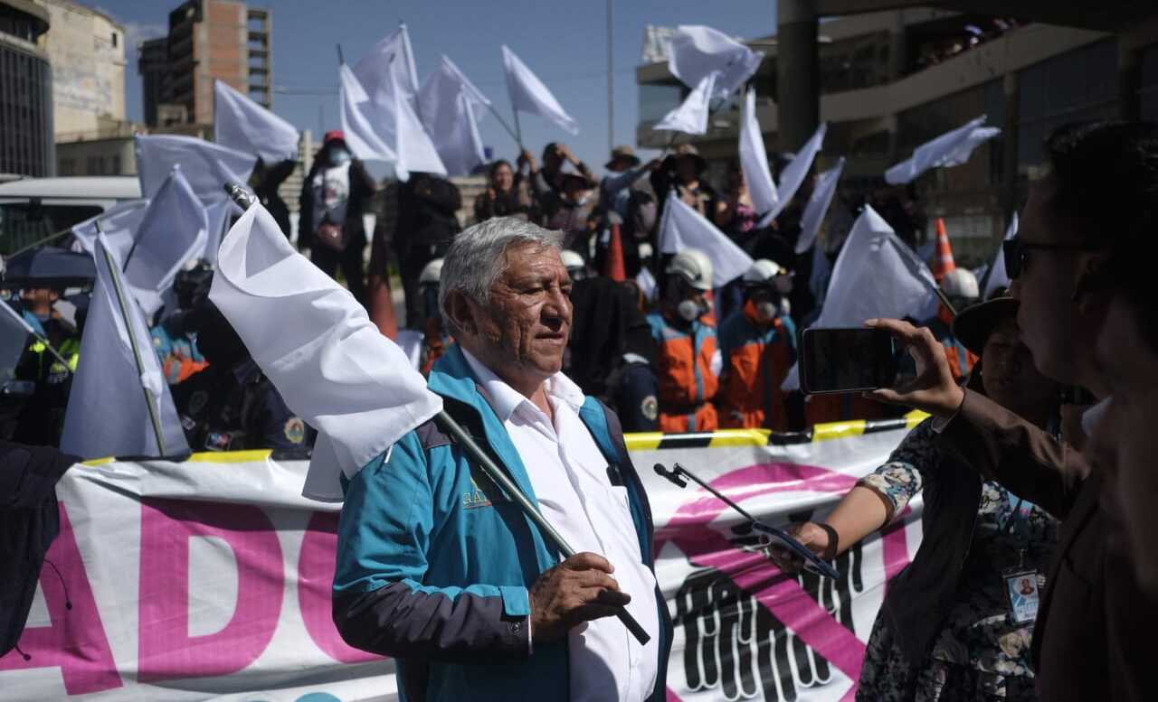 Alcalde de La Paz denuncia que la marcha evista intentó ingresar a la plaza San Francisco con dinamita