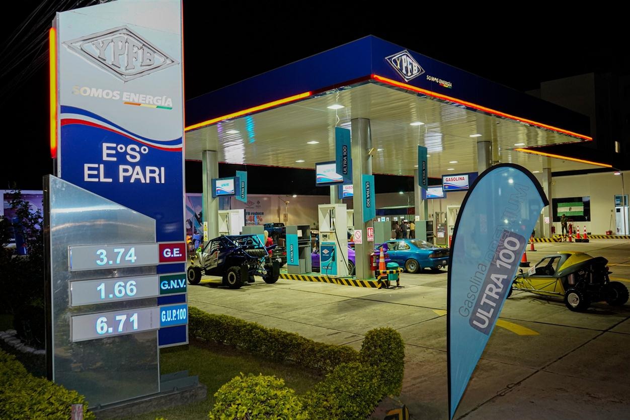 Vehículos en Bolivia consumen 16,1 millones de litros de las nuevas gasolinas Premium Plus y Ultra Premium 100