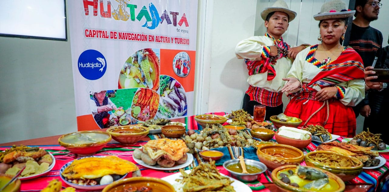 Gran Festival Gastronómico del Pescado en Huatajata