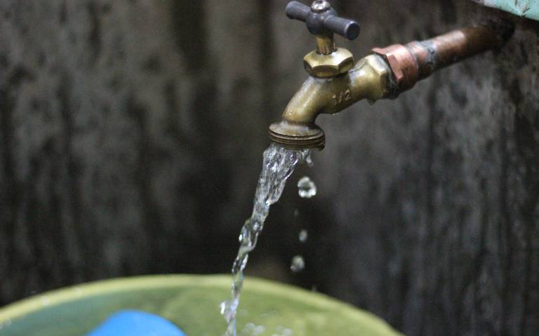Más de 60 zonas de La Paz sin agua por 10 horas debido a fuga en el sistema