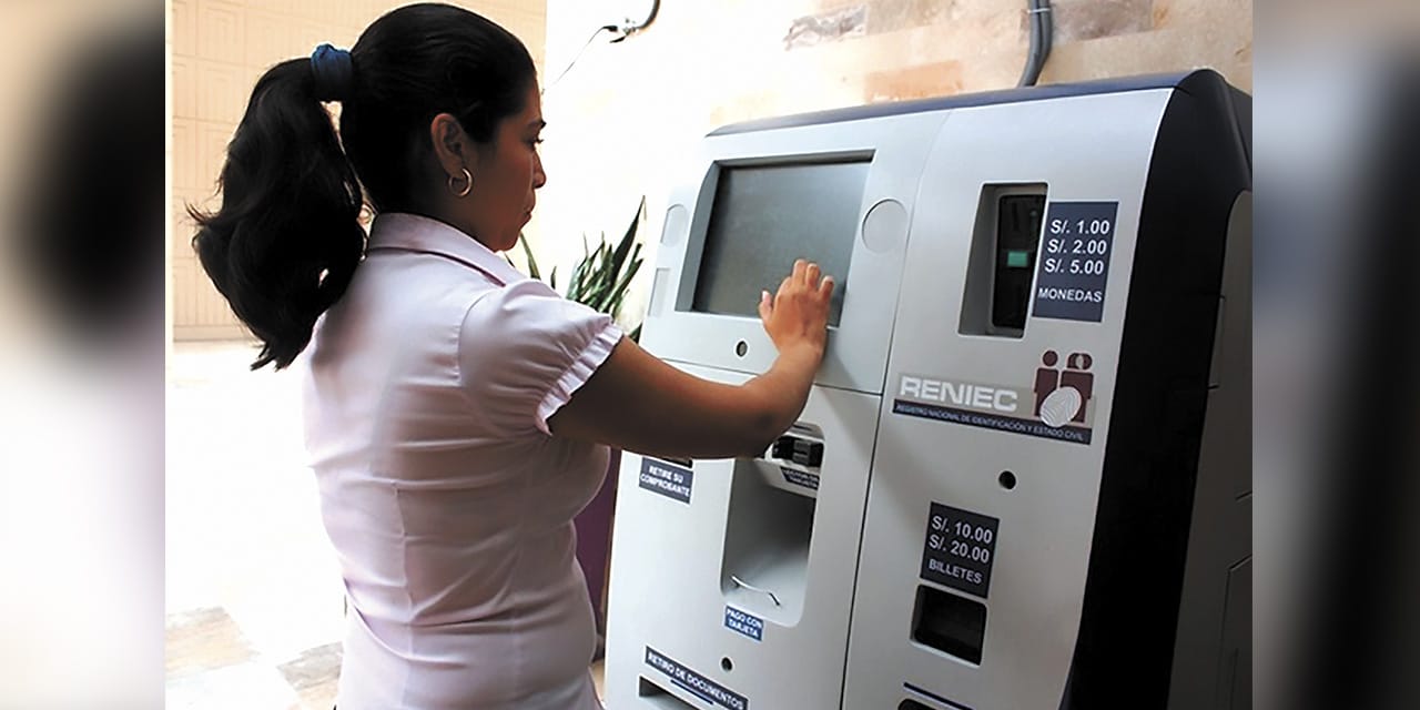 Nuevo sistema en Bolivia facilita la solicita de copias del carnet de identidad y licencia de conducir