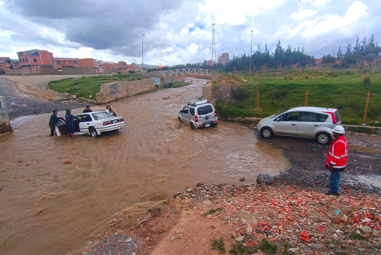 Alcaldía de El Alto identifica cinco zonas en riesgo por lluvias y activa plan preventivo