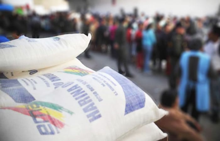 A partir de este lunes, la Empresa de Apoyo a la Producción de Alimentos (Emapa) distribuirá 7.000 bolsas diarias de harina de 50 kilos a los panificadores, con el fin de asegurar la venta del pan de batalla a Bs 0,50.