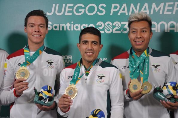 A finales de noviembre, comenzará la preparación intensiva de 100 deportistas bolivianos seleccionados para el programa 'Sueño Bicentenario'. Este proyecto, impulsado por el Ministerio de Salud y Deportes, tiene como objetivo mejorar el rendimiento de Bolivia en competencias internacionales.
