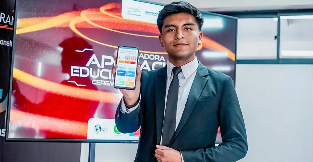 Estudiantes de Unifranz lanzan app para prevenir desastres sísmicos
