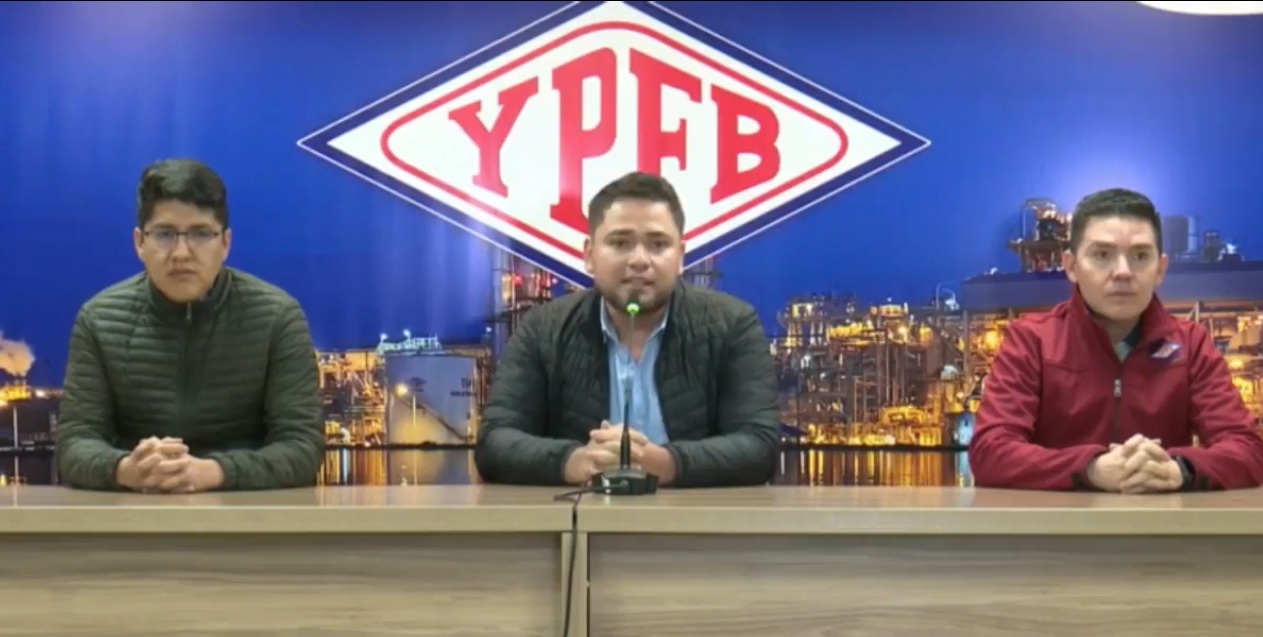 YPFB asegura que filas por diésel desaparecerá progresivamente