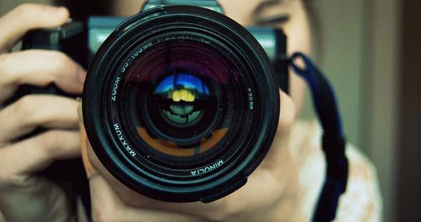 La Cinemateca Boliviana será el escenario de “Versus de cortos”, un evento que proyectará cortometrajes nacionales e internacionales del 18 al 19 de diciembre como parte del Festival Internacional de Cine “Cultura Caótica XVI”. Entre los participantes destacan trabajos de la Universidad Mayor de San Andrés (UMSA) y producciones de países como España, Polonia, Chile, Francia, Australia, Alemania y Reino Unido.