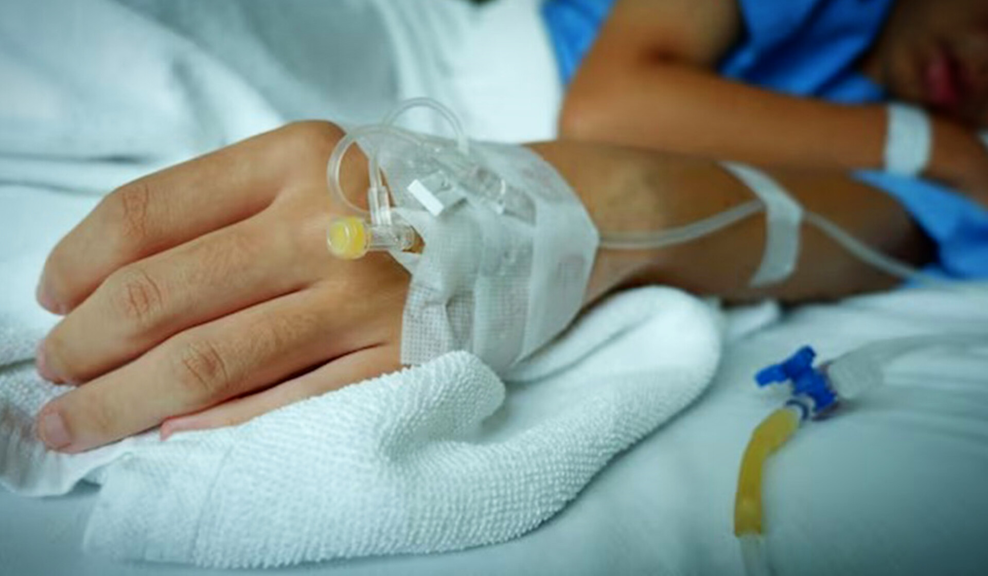Rápida evolución de la meningitis causa la muerte de dos menores en Santa Cruz