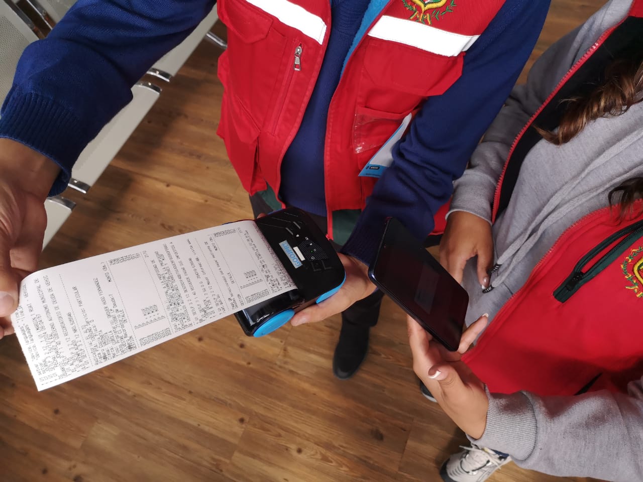 Consulta tu deuda vehicular fácilmente en la calle