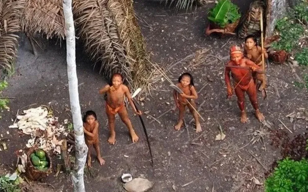 Descubren tribu desconocida en la frontera de Brasil y Bolivia