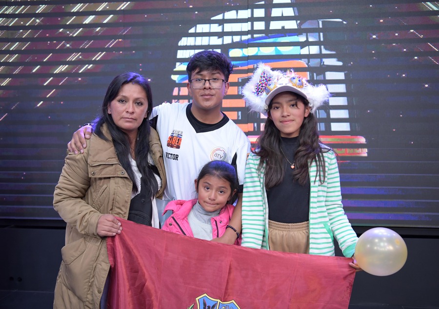 ‘Academia del Saber’: Víctor Soliz triunfa y resalta el poder del esfuerzo en el programa nacional de conocimiento