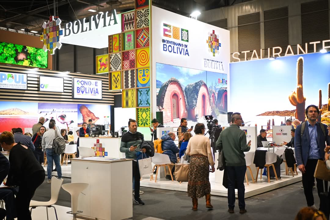 Bolivia brilla en Fitur 2025: un escaparate para su riqueza turística