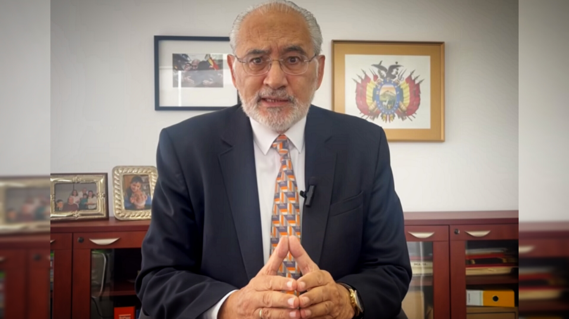 Carlos Mesa se aleja de la política presidencial: "Es el rol que me toca hoy"
