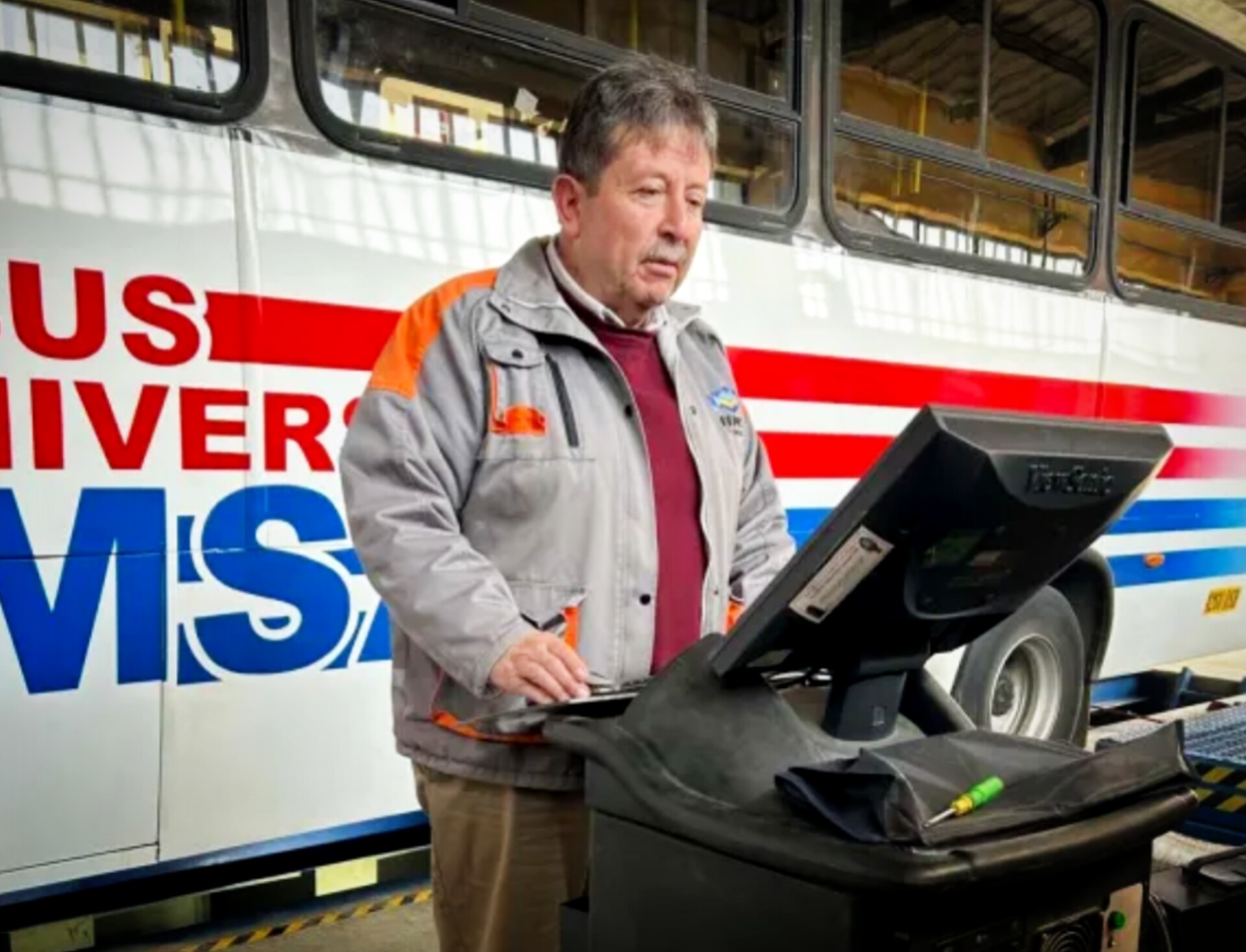 Estudio de la UMSA confirma que la gasolina con etanol no daña los motores