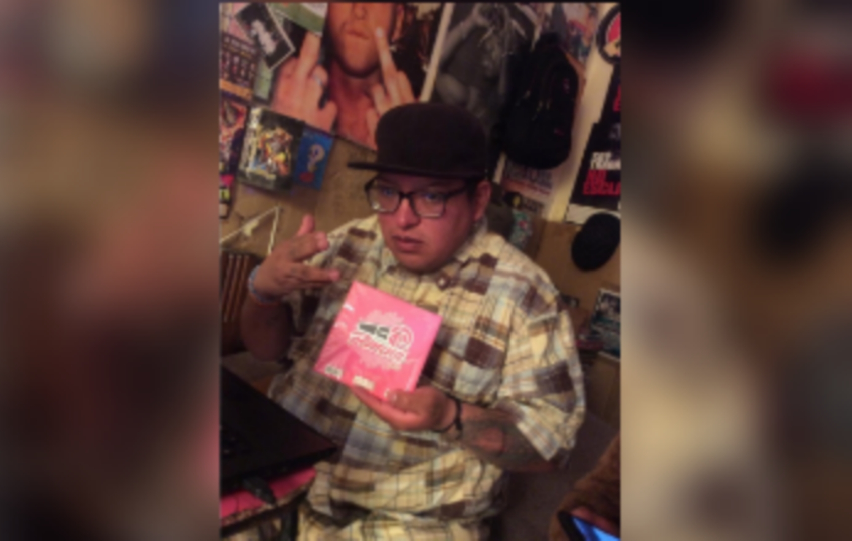 Eniex H-Muda relanza su mixtape "Reflejos en un Papel" con un sonido renovado