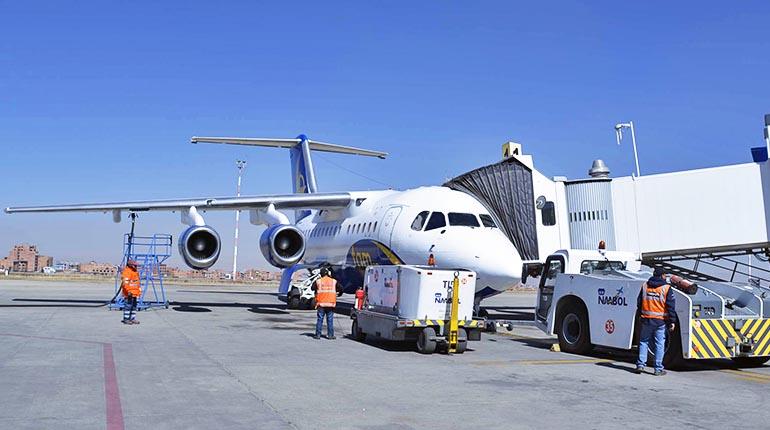 Dos aerolíneas en trámite para volar en Bolivia