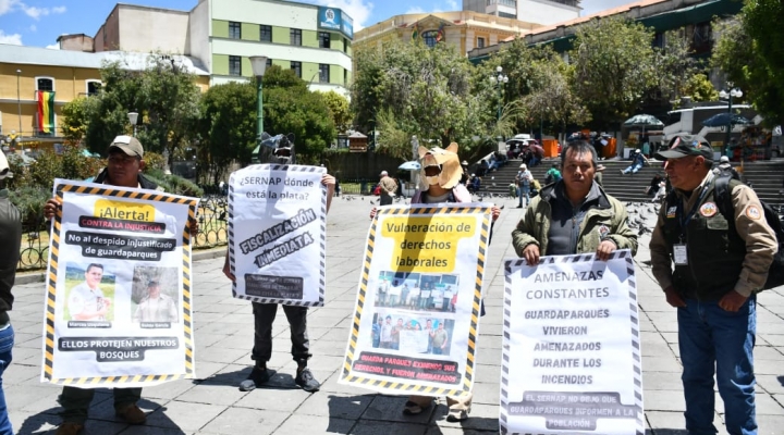 Guardaparques y activistas se reúnen con el Ministro de Medioambiente para discutir el futuro del Sernap