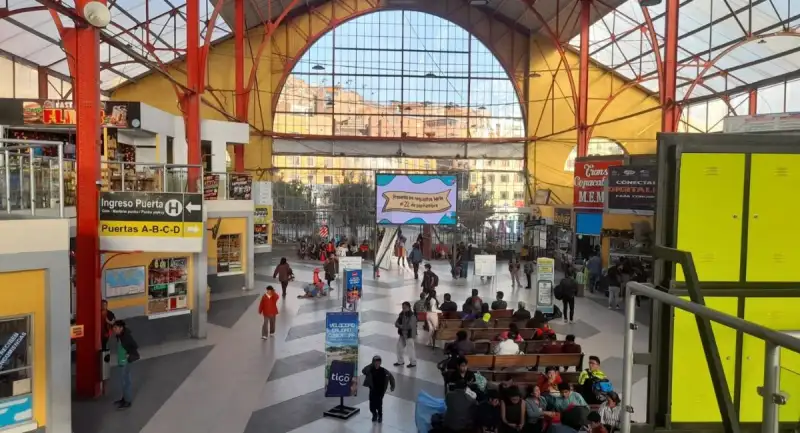 Tarifas de pasajes a Oruro para el Carnaval varían según tipo de bus
