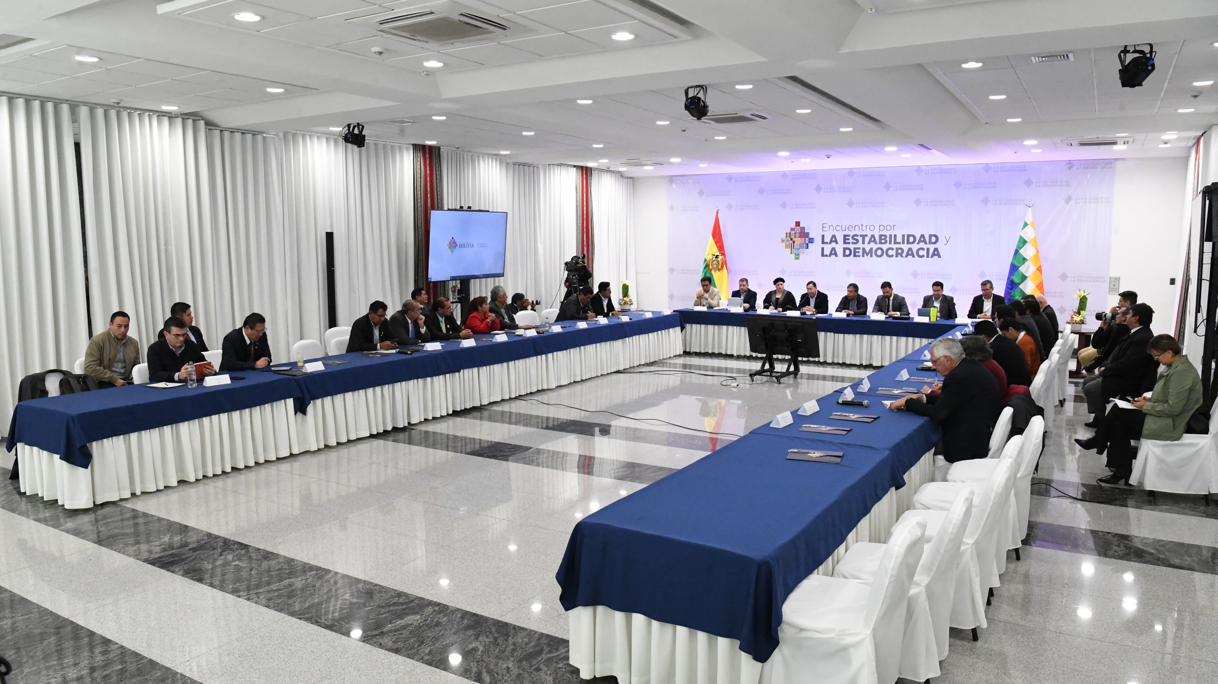 Arce garantiza elecciones y llama a la Asamblea a destrabar créditos