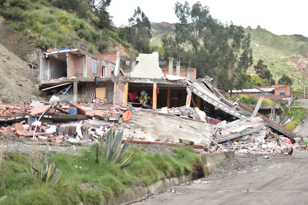 Deslizamiento en Codavisa: Decenas de viviendas afectadas y evacuaciones obligatorias