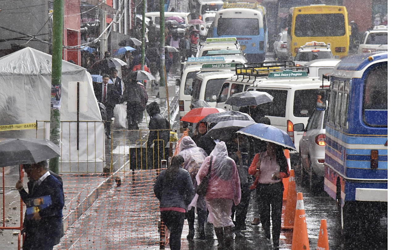 Las lluvias seguirán hasta abril y mantienen en alerta a varias regiones