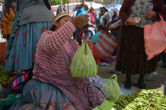 ¡Mercado del Bien Común llega a la plaza Humboldt este sábado!