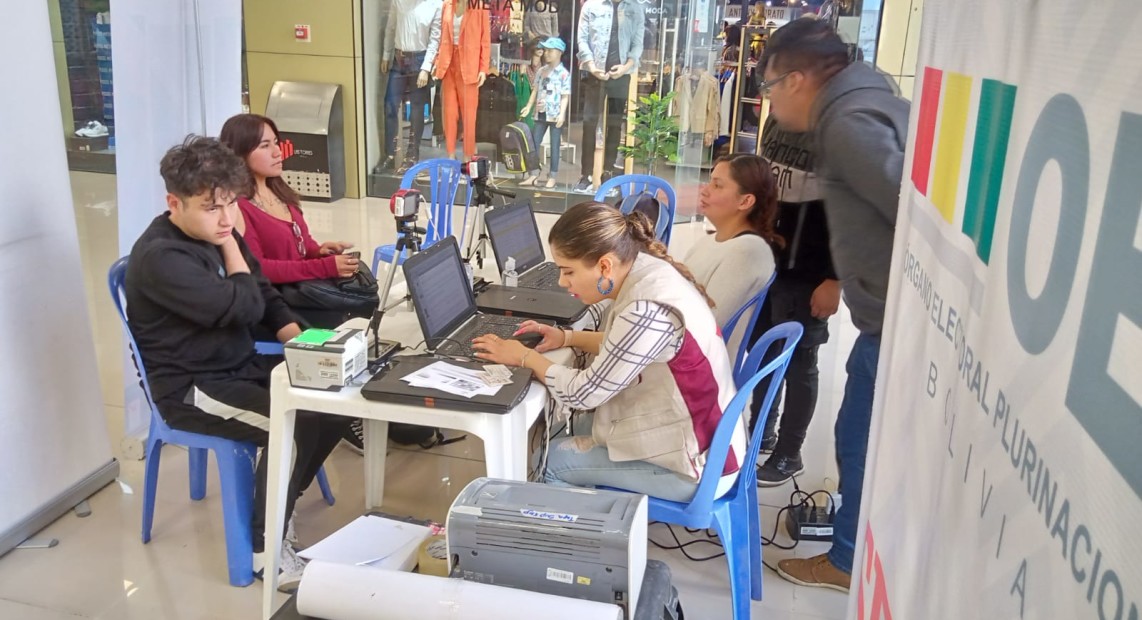 Bolivia comienza empadronamiento en el exterior para elecciones de agosto