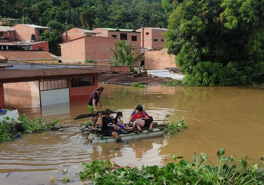 Más de 99 municipios en desastre y 18 en emergencia por lluvias en Bolivia