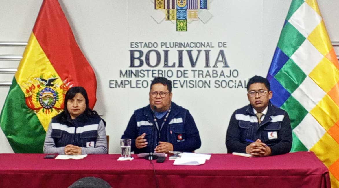 Nuevo horario laboral y opción de teletrabajo ante la escasez del combustible