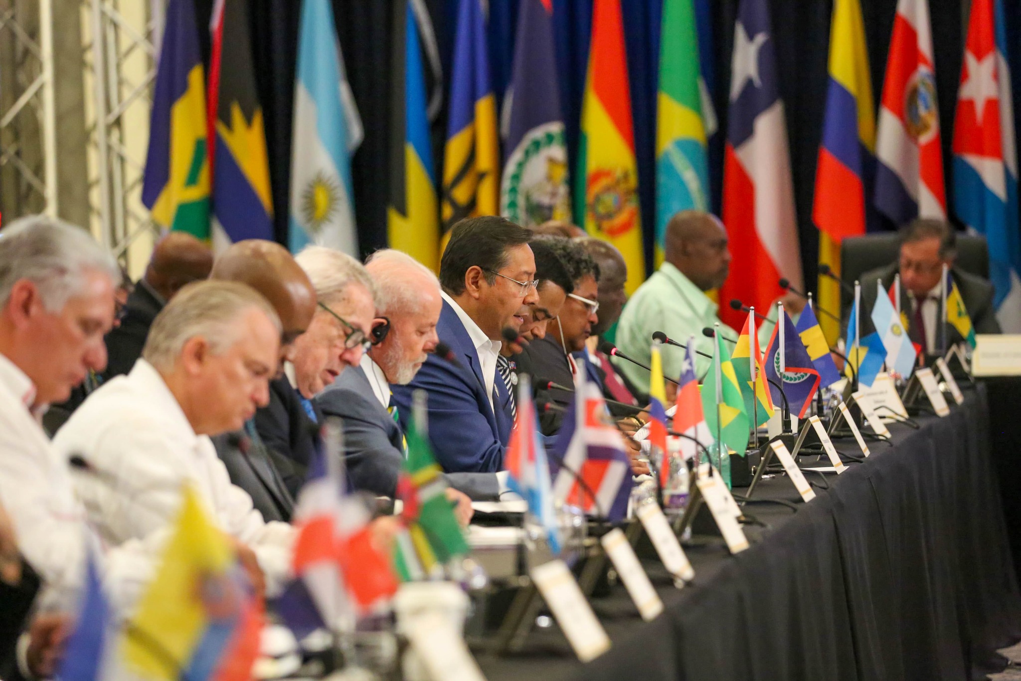 Arce propone fortalecer el comercio regional en la Cumbre de la CELAC