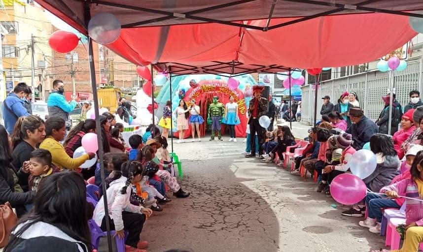 Cotahuma celebra el Día del Niño con juegos, regalos y orientación familiar