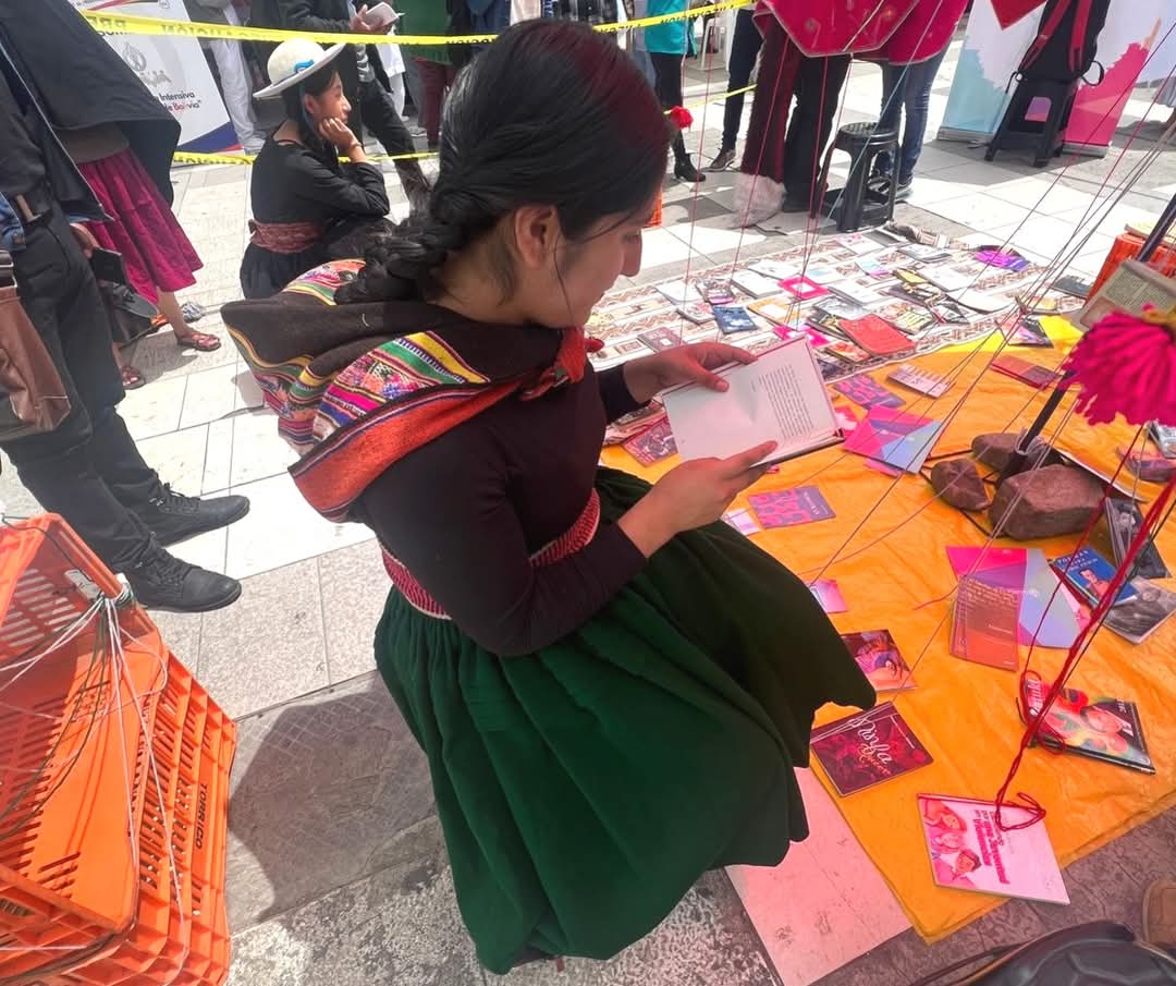 Lectura creativa y cursos gratuitos en bibliotecas paceñas
