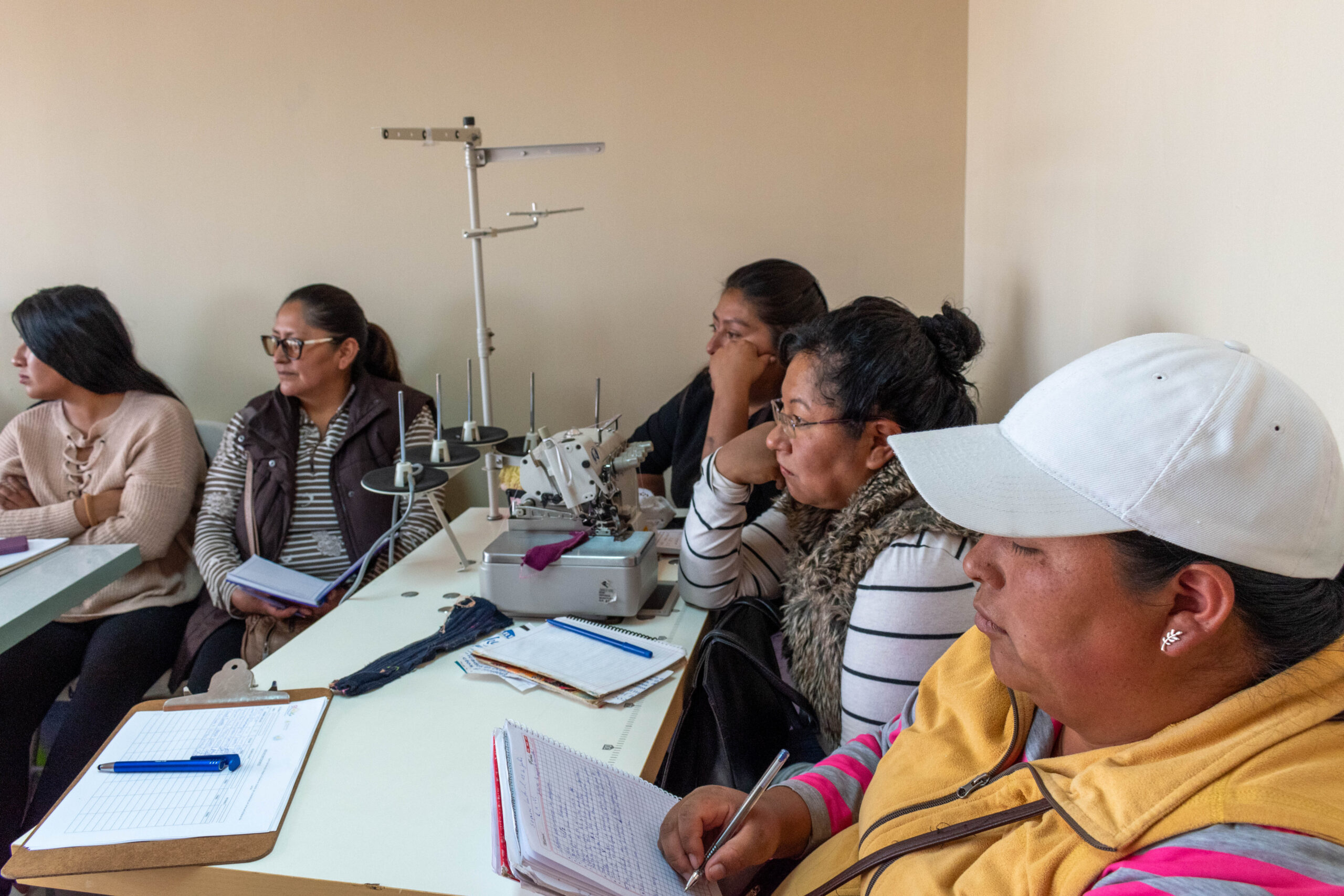 Curso gratuito para mujeres: aprende a elaborar la pollera