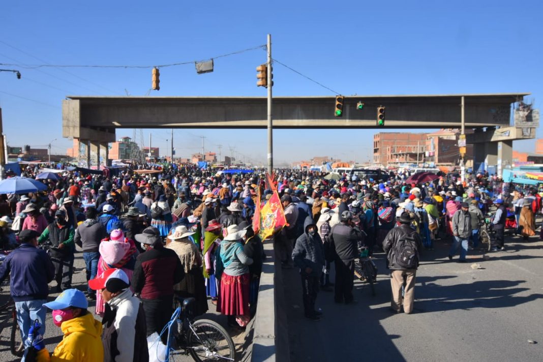 Fejuve El Alto inicia paro indefinido con bloqueos desde este martes