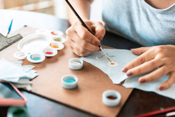Curso gratuito de artesanía en tela dirigido a mujeres del macrodistrito San Antonio