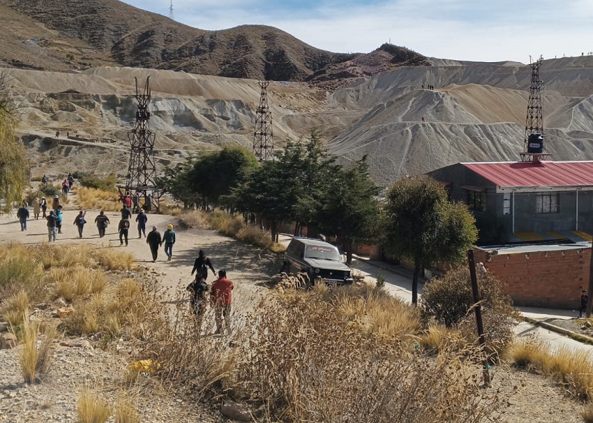 Llallagua: ya son 33 los heridos por los enfrentamientos entre pobladores y bloqueadores