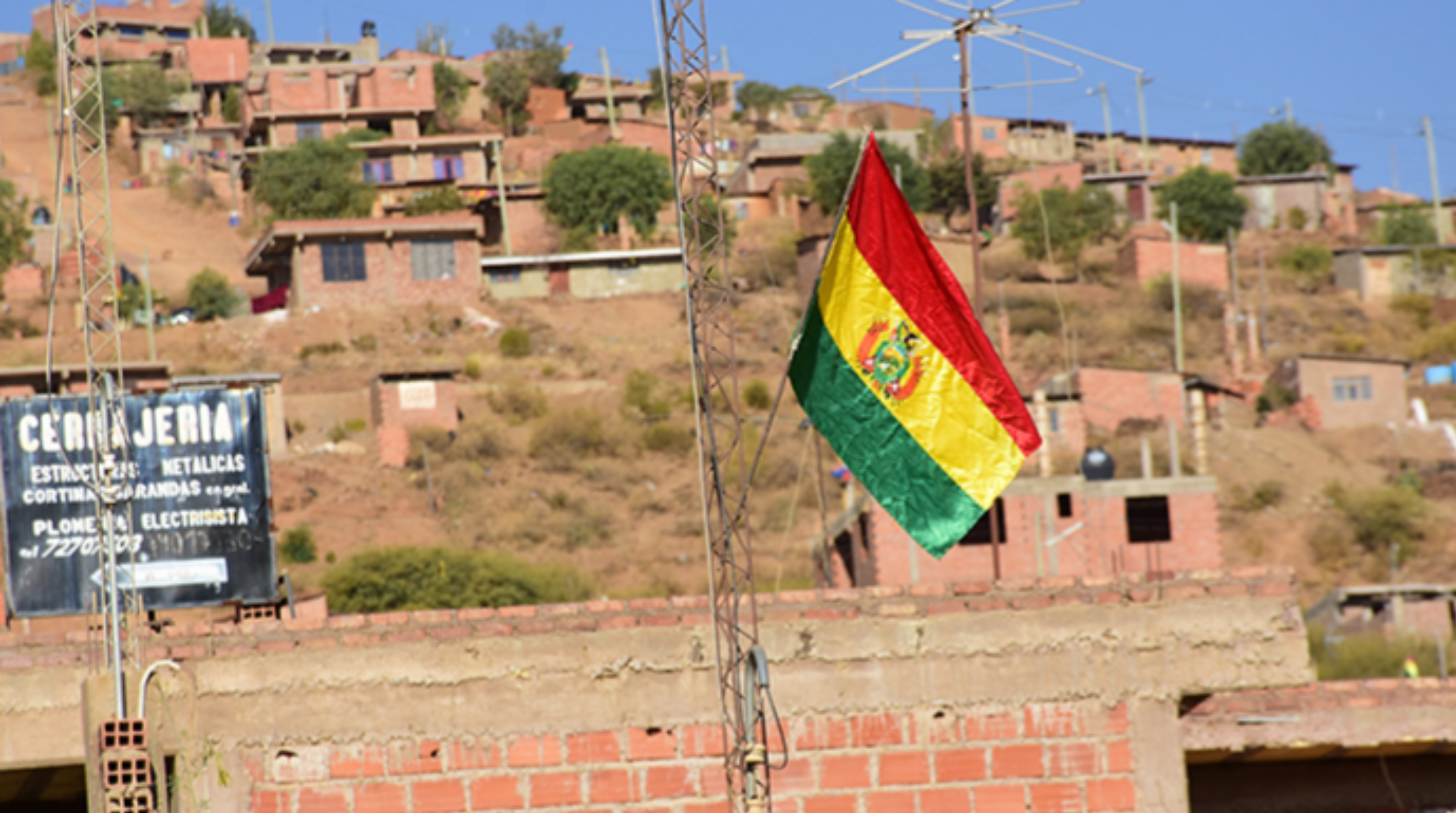 Todos a embanderar sus casas por el Bicentenario