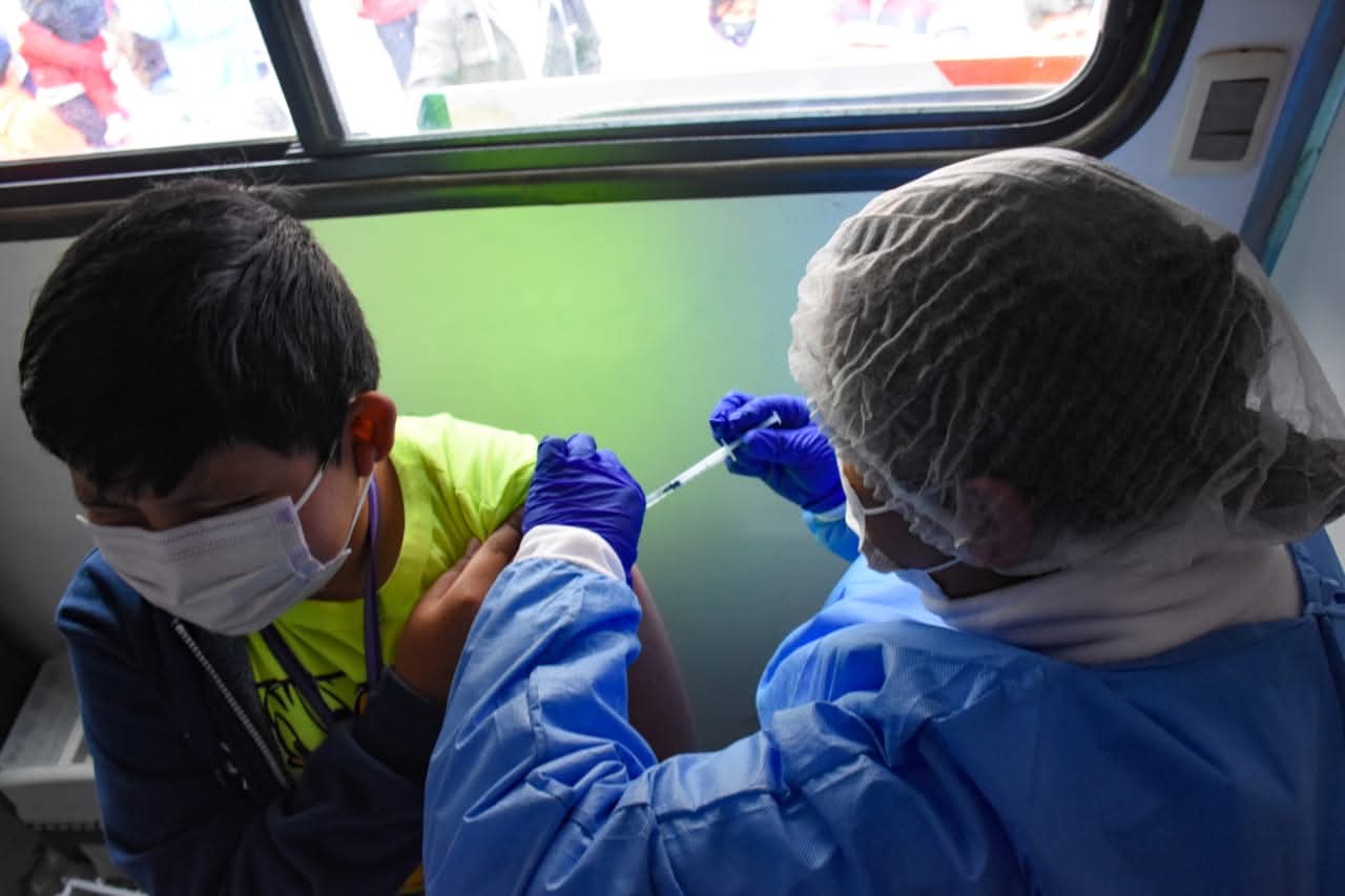 Sin vacuna no hay viaje: niños deben tener la dosis contra el sarampión