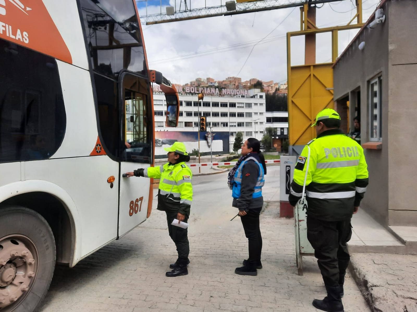 Controles más estrictos para viajar con niños en vacaciones