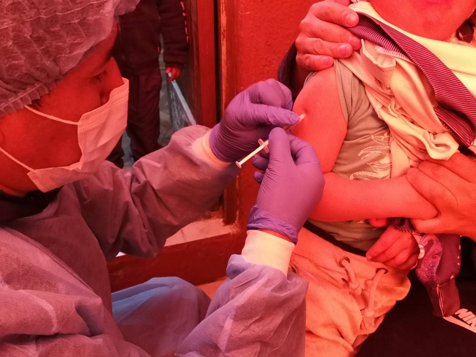 Tercer caso de sarampión en El Alto: piden vacunar con urgencia a niños de 1 a 9 años