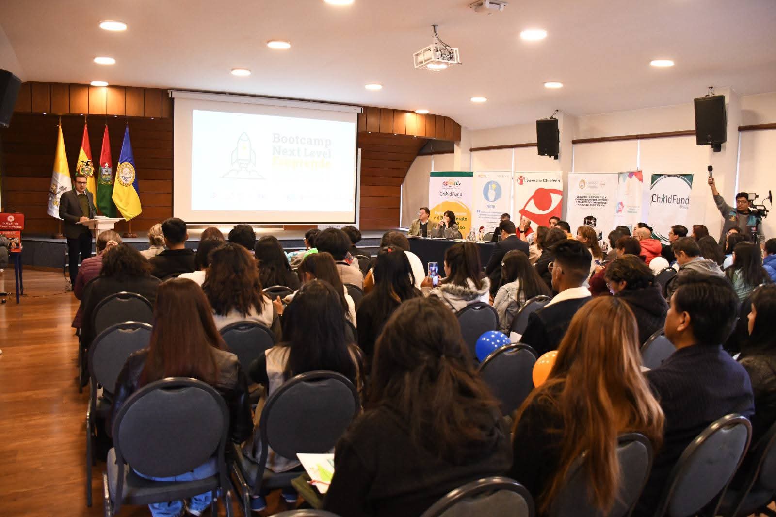 Aprende a negociar y comunicar mejor con esta capacitación gratuita