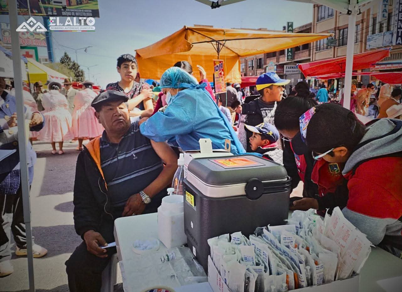 El Alto refuerza vacunación tras detectar 5 casos de sarampión