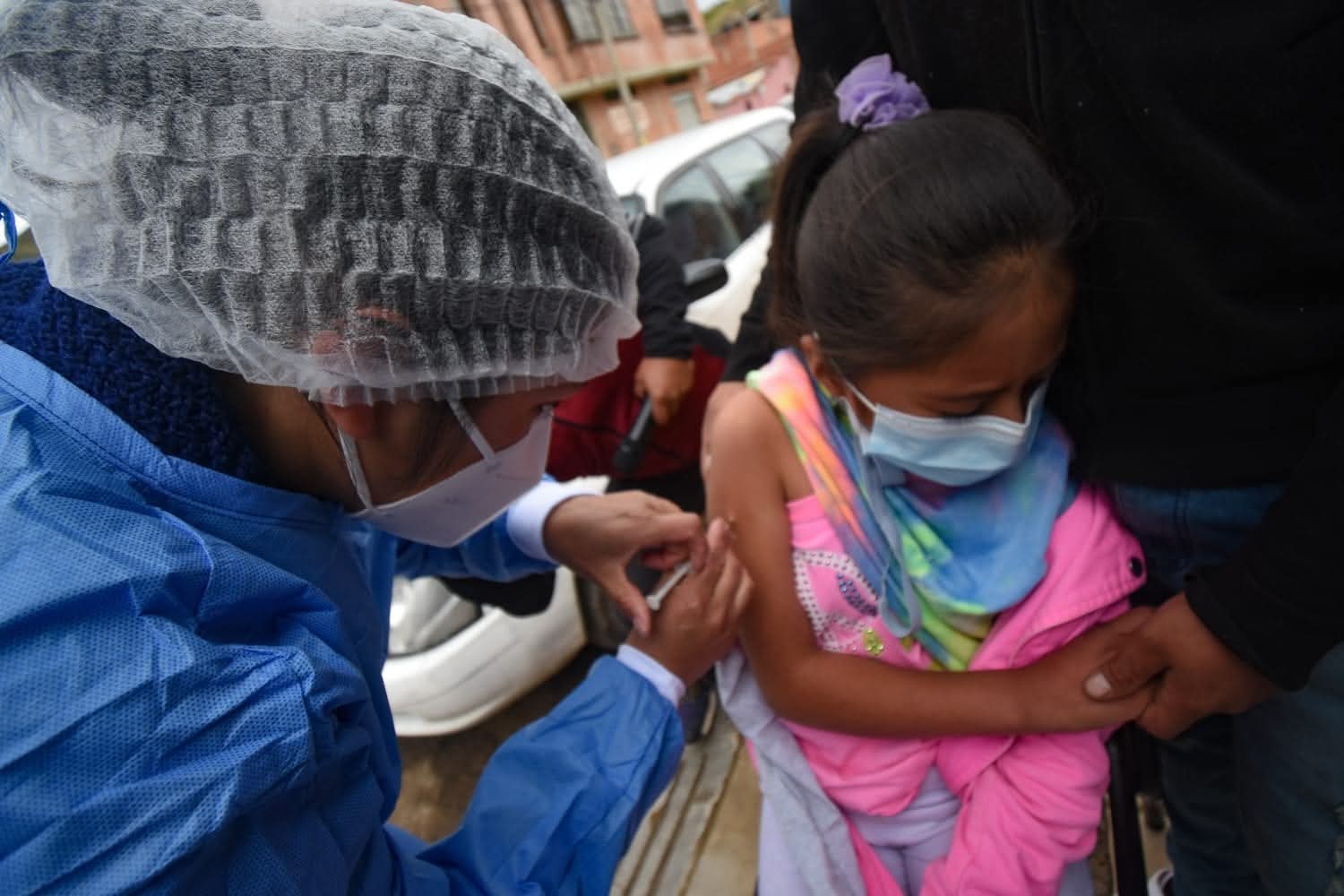 Refuerzan vacunación infantil en el Centro paceño