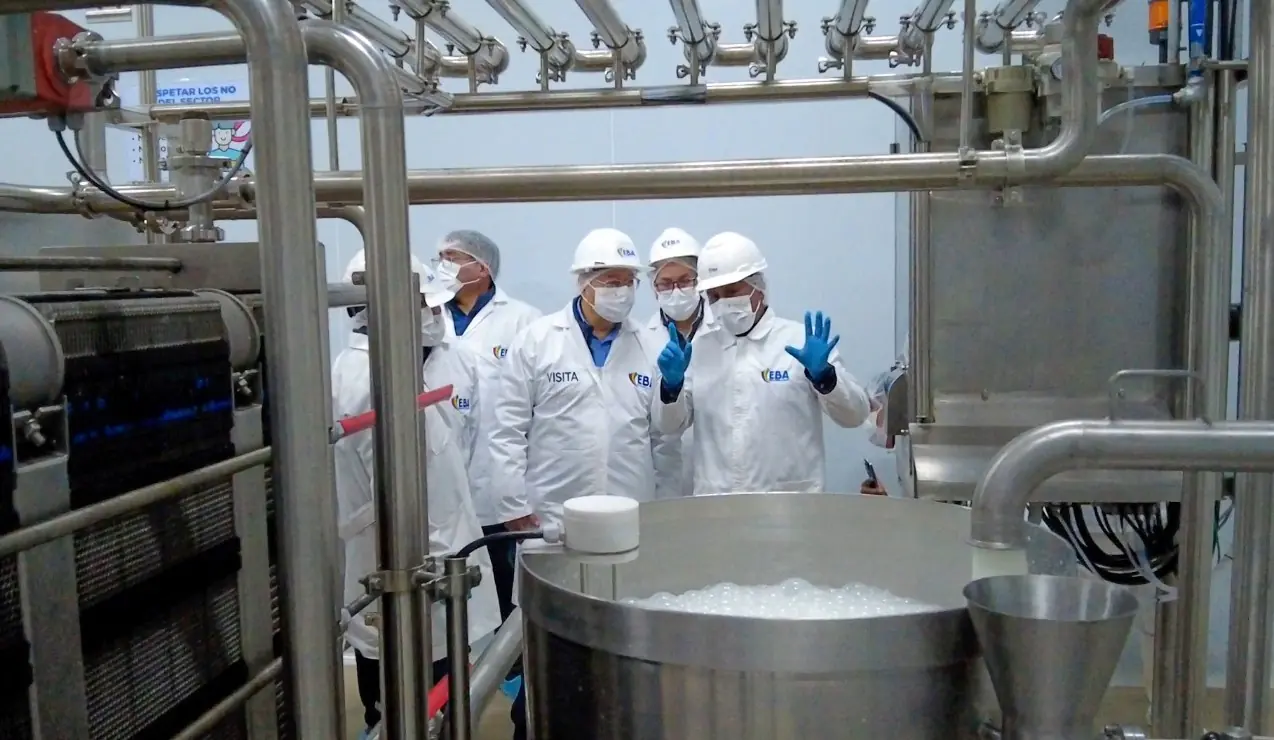 Bolivia alista envío de leche a Chile: medio millón de litros cada mes