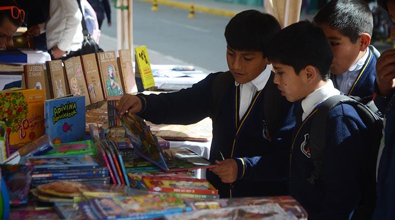 Amplían plazo para visitas escolares gratuitas a la FIL La Paz 2025