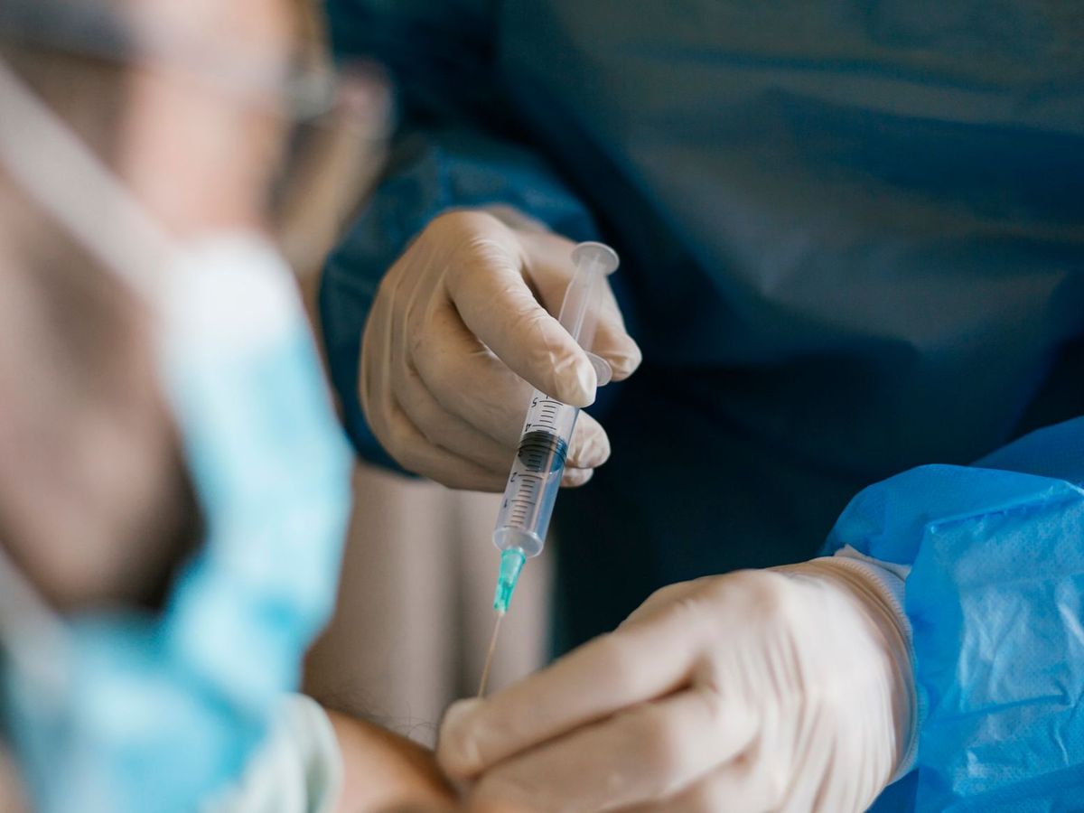 Amplían vacunación contra la influenza para personas de 13 a 59 años