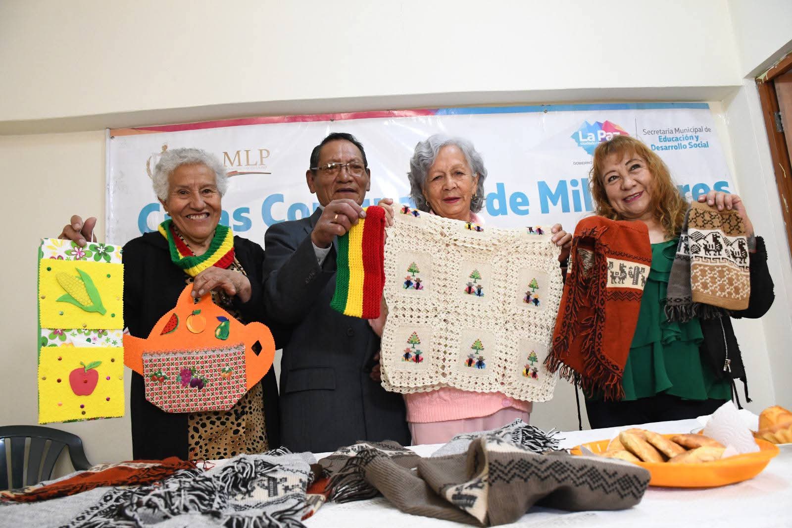 Feria de Adultos Mayores llena de talento y emprendimiento