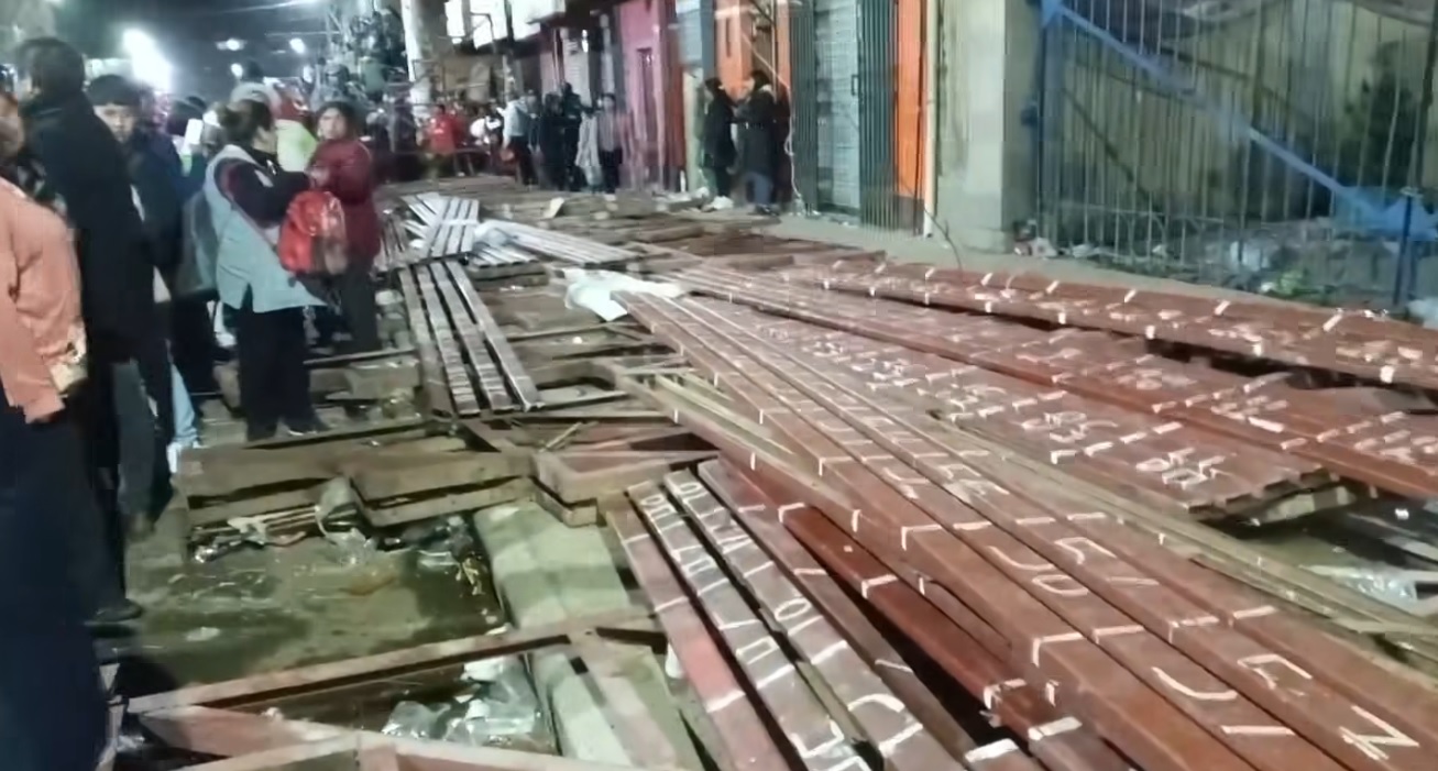 Colapso de graderías en el convite de Ch’utillos deja al menos 15 heridos